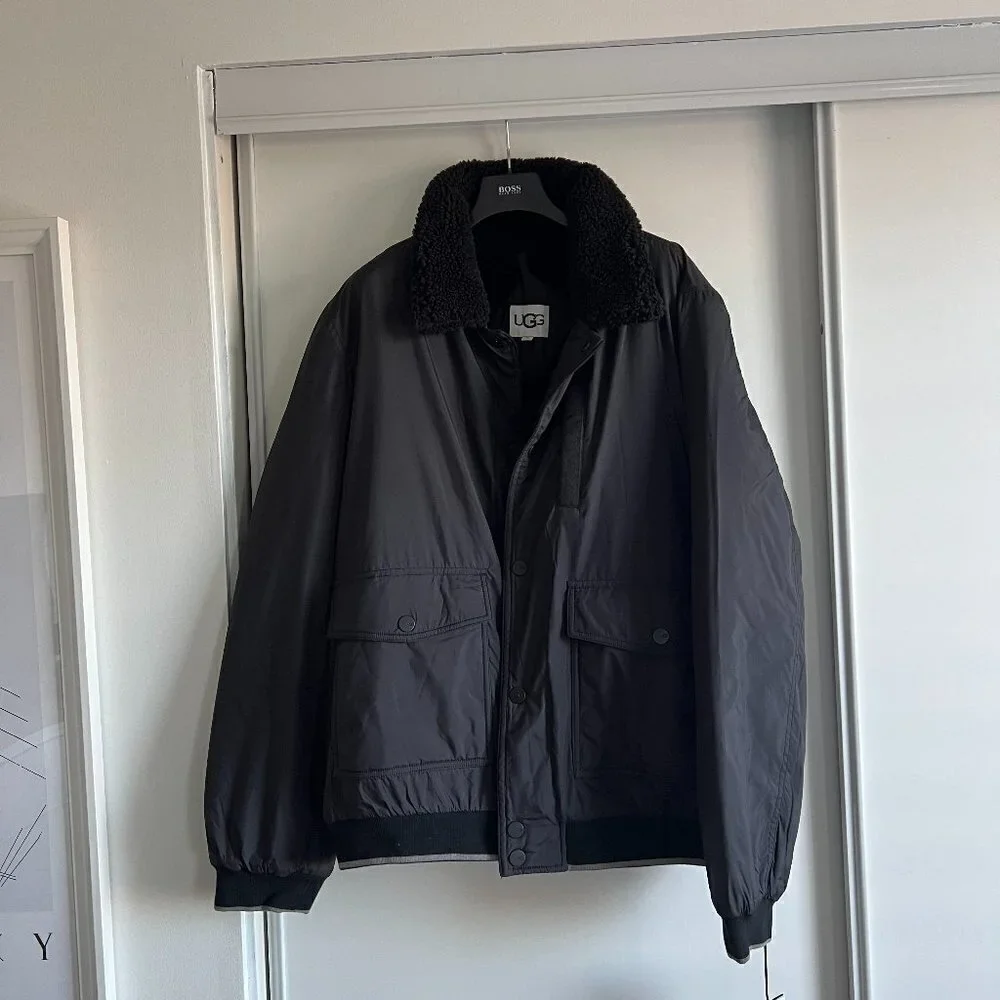 UGG | Men's Ethan Bomber Sherpa Jacket - Picture 6 of 15